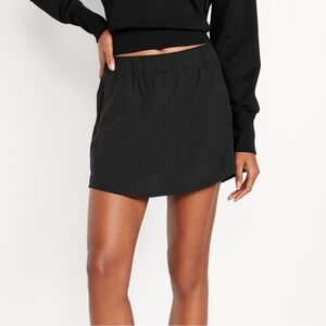 Old Navy mid-Rise Stretch Tech Skort - 3inch inseam XS